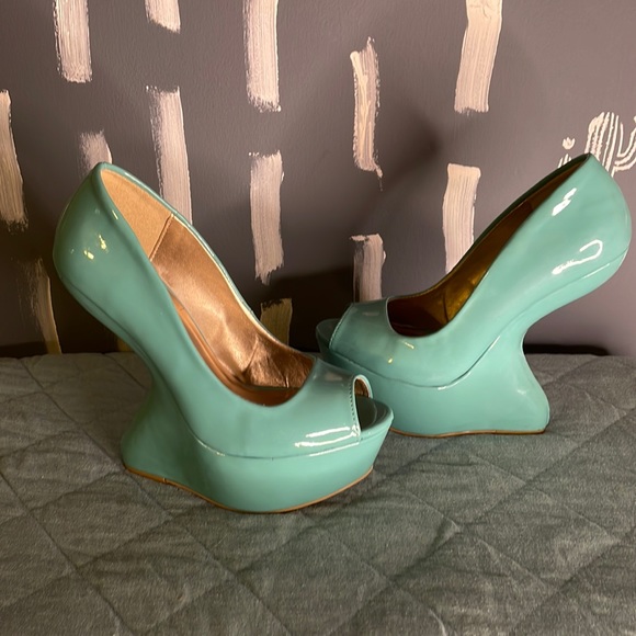 Qupid Shoes - Qupid anti gravity wedge heel seafoam green size 6.5